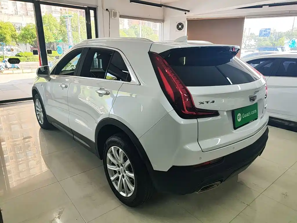 Cadillac XT4 — фото 5