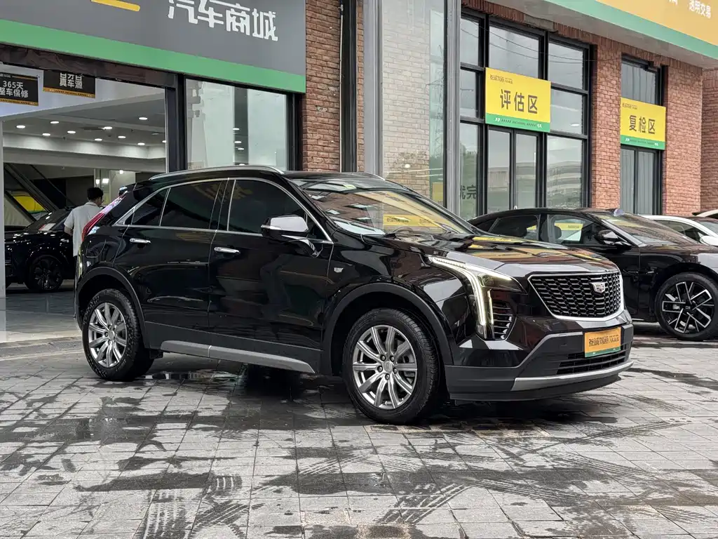 Cadillac XT4 — фото 3