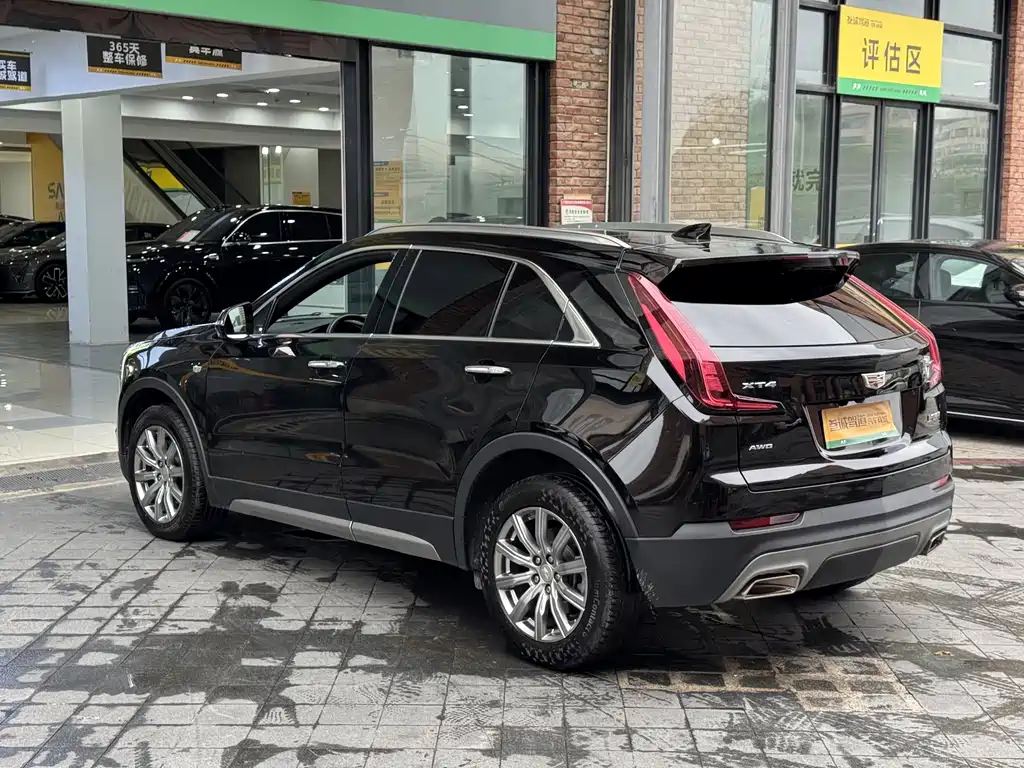 Cadillac XT4 — фото 6