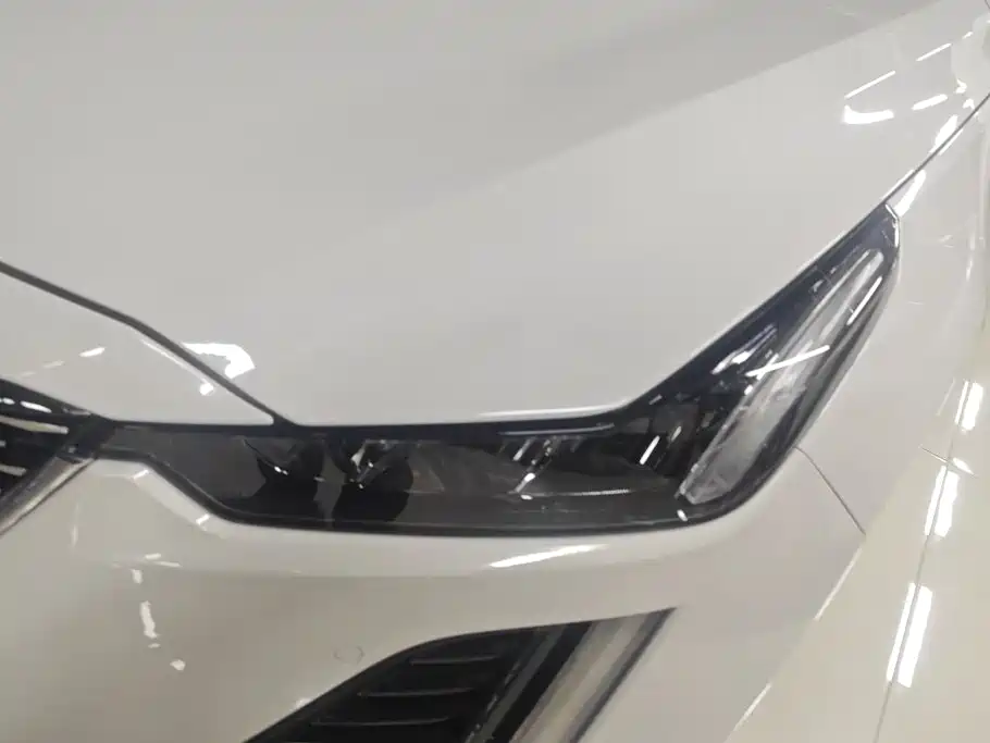 Cadillac CT5 — фото 5