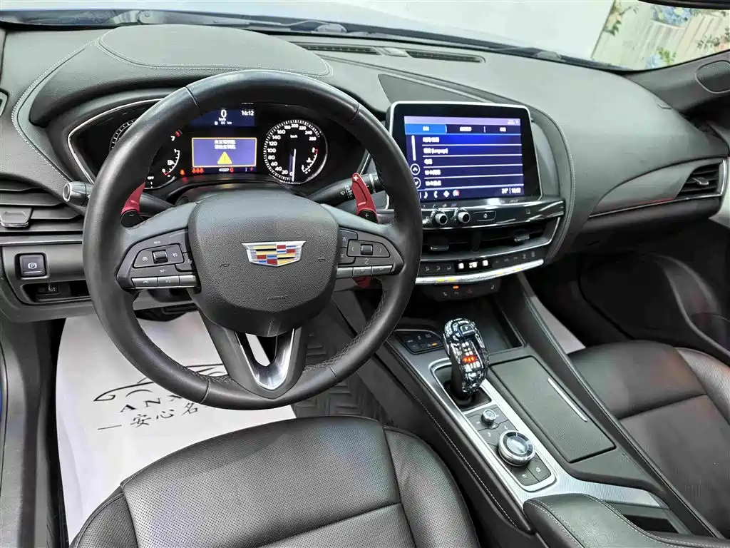 Cadillac CT5 — фото 6