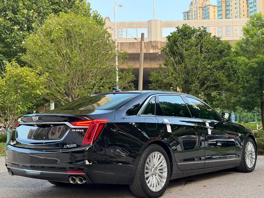 Cadillac CT6 — фото 4