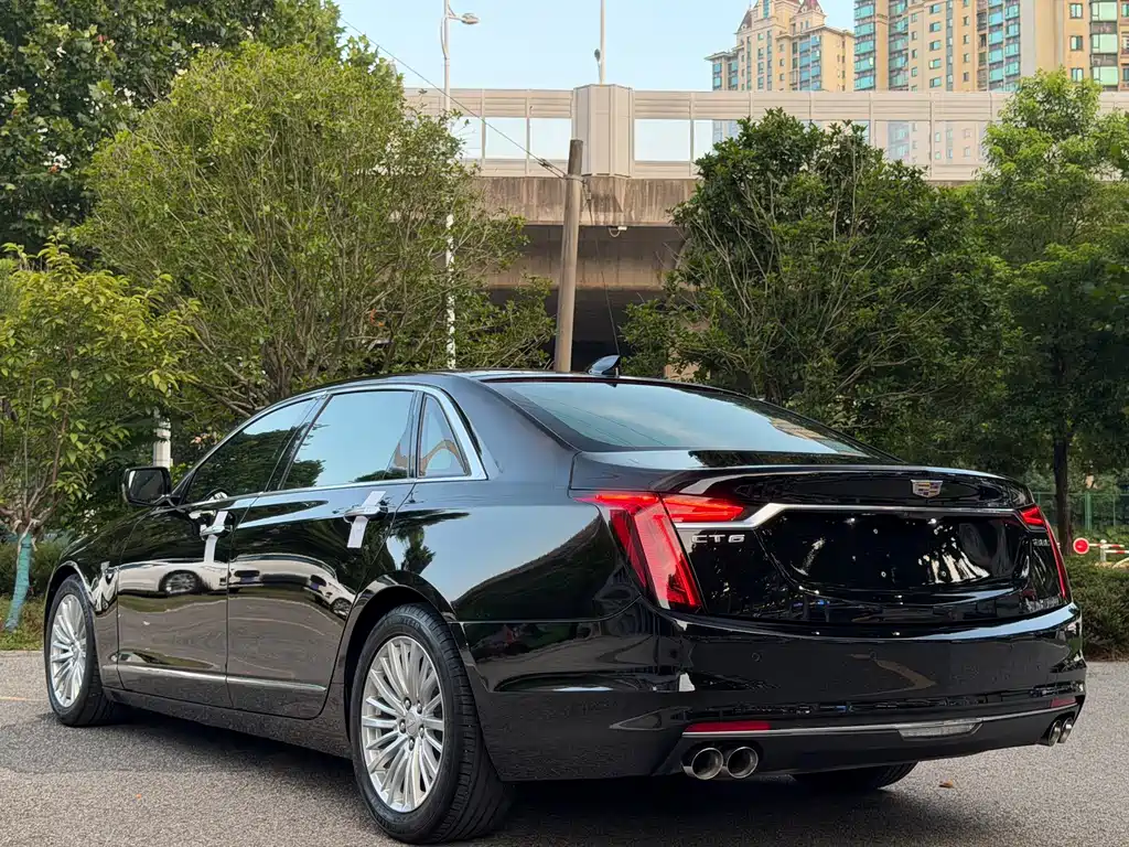 Cadillac CT6 — фото 6