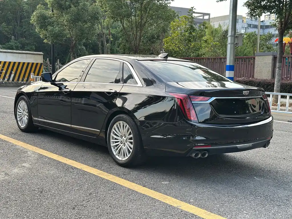 Cadillac CT6 — фото 7