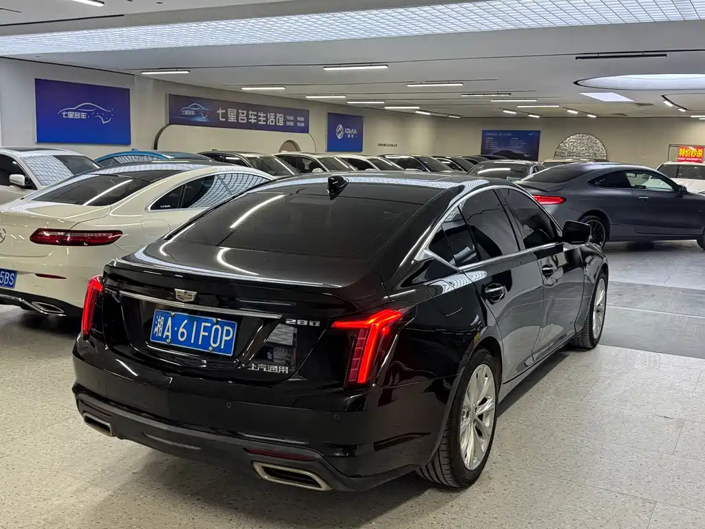 Cadillac CT5 — фото 6