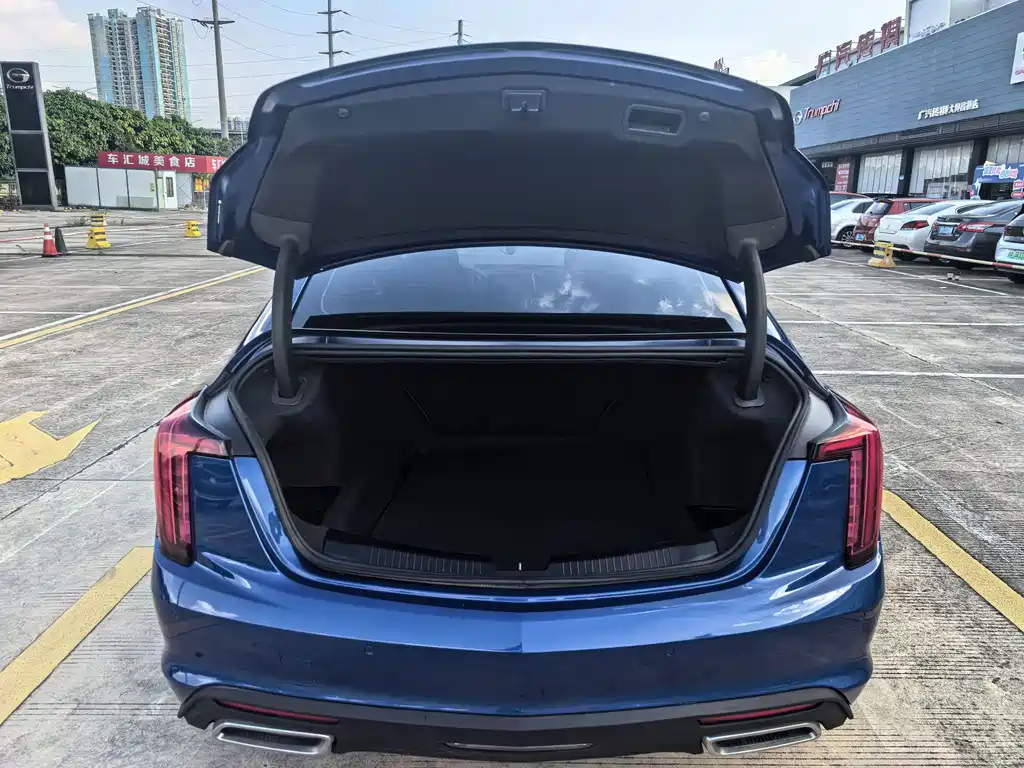 Cadillac CT5 — фото 21