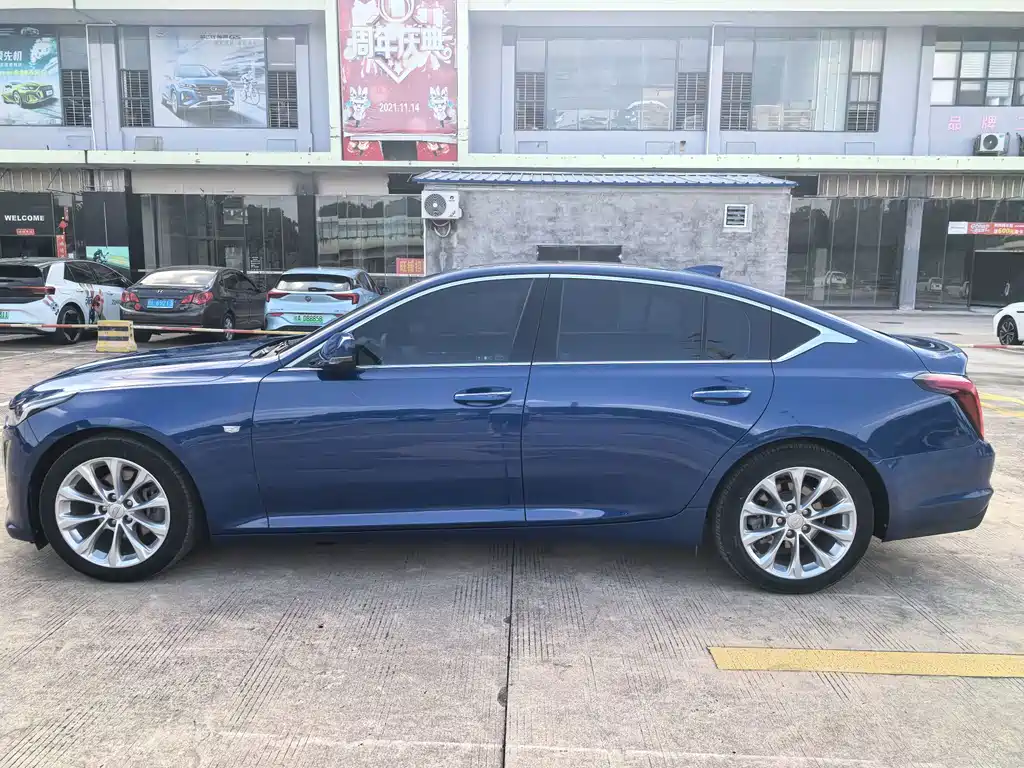 Cadillac CT5 — фото 5