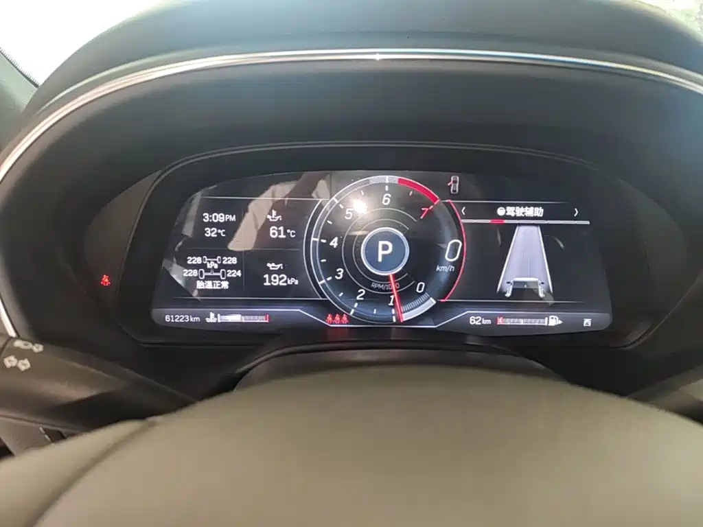 Cadillac CT5 — фото 8