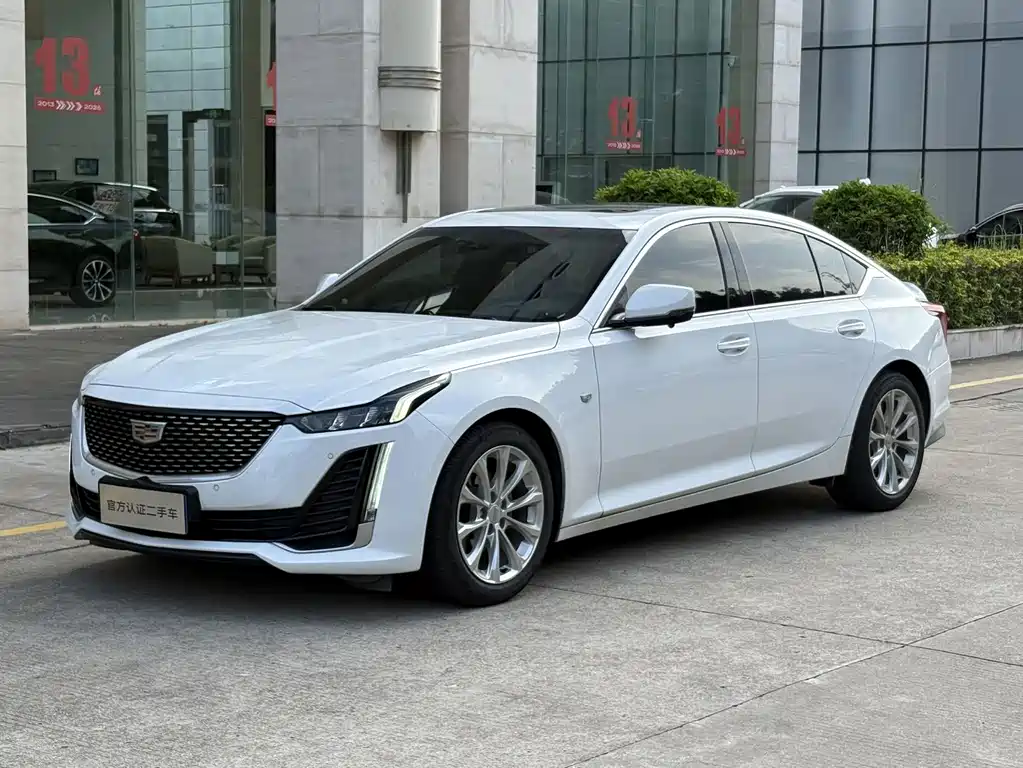 Cadillac CT5 — фото 2