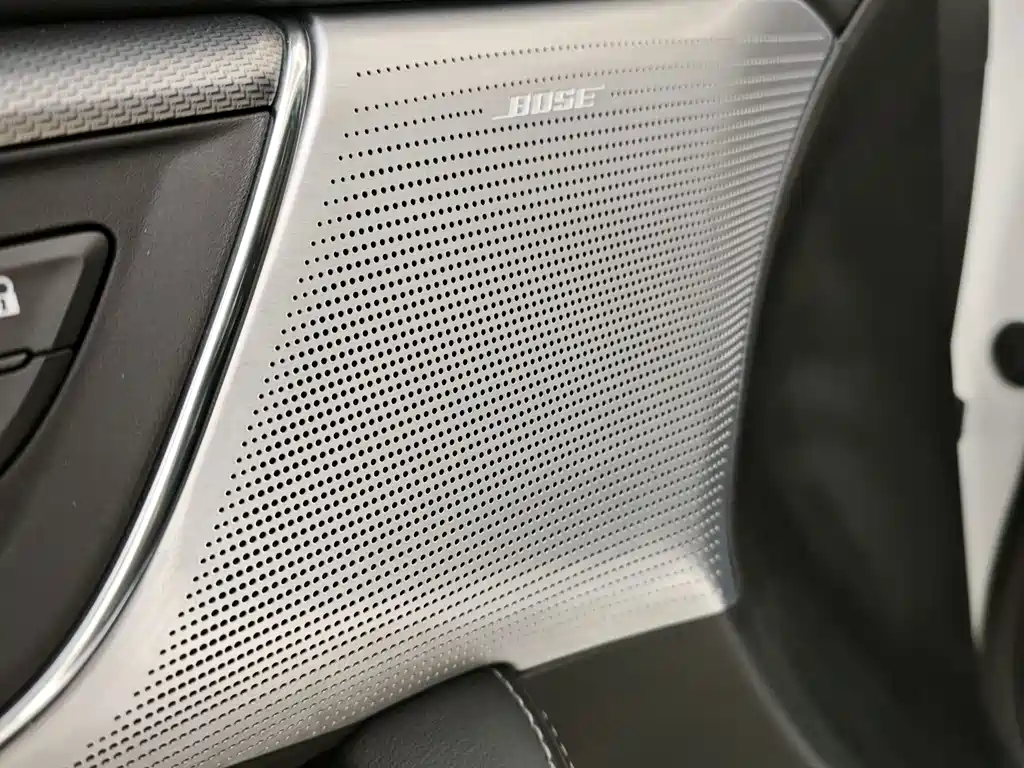 Cadillac CT5 — фото 17