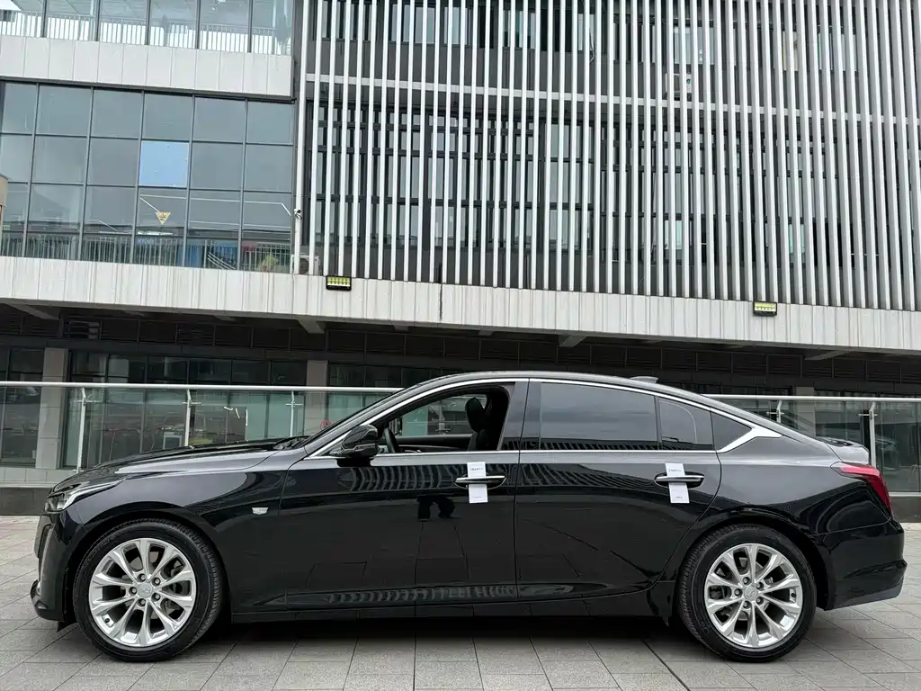Cadillac CT5 — фото 5