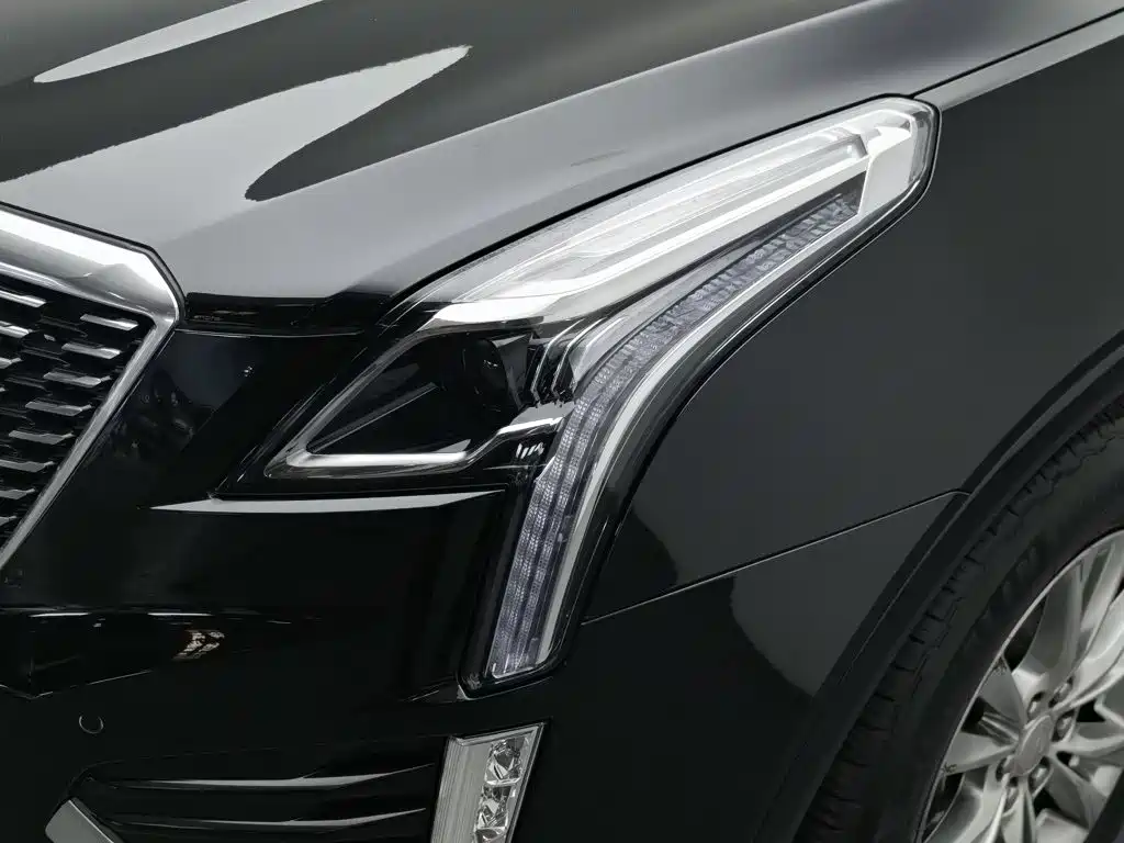 Cadillac XT5 — фото 7
