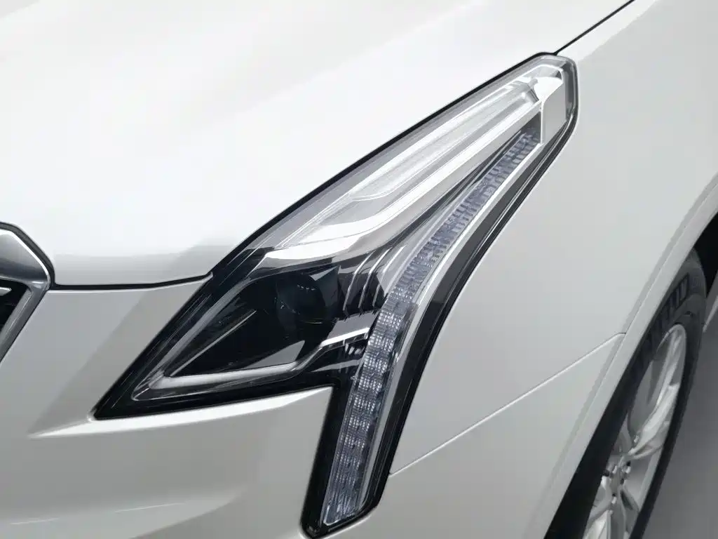 Cadillac XT5 — фото 7