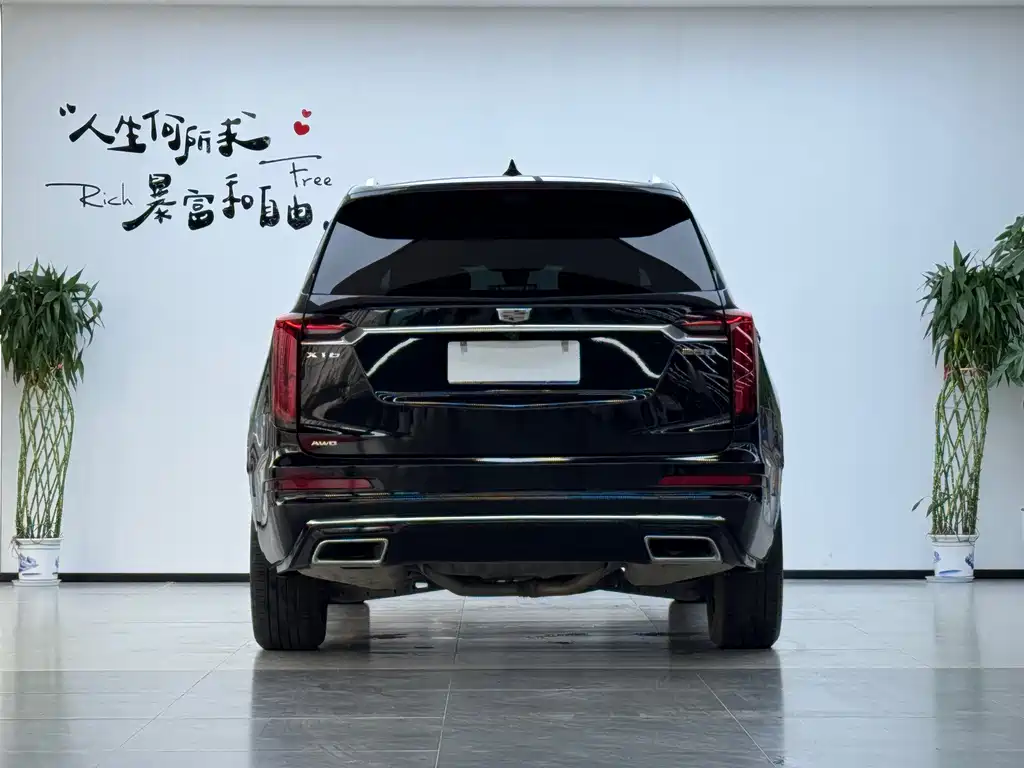 Cadillac XT6 — фото 21