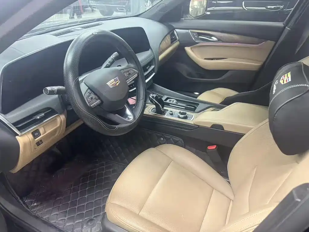 Cadillac CT5 — фото 5