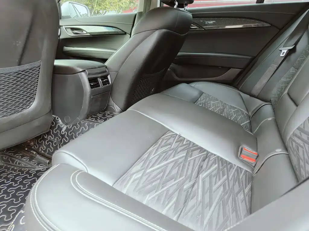 Cadillac ATS-L — фото 13