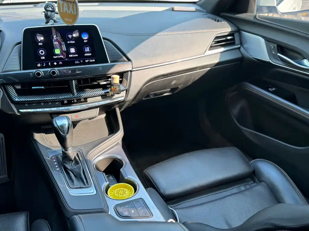 Cadillac CT4 — фото 5