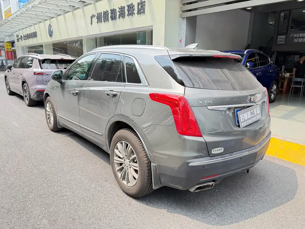 Cadillac XT5 — фото 4
