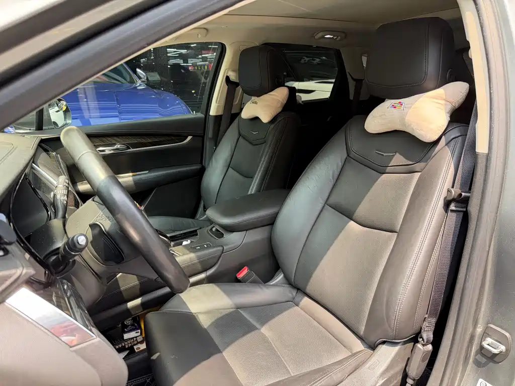 Cadillac XT5 — фото 9