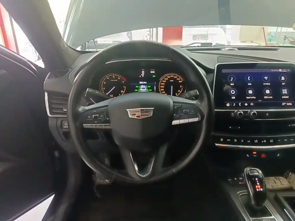 Cadillac CT5 — фото 11