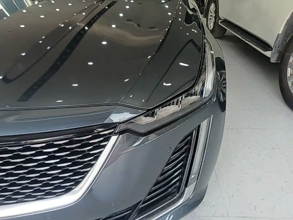 Cadillac CT5 — фото 24