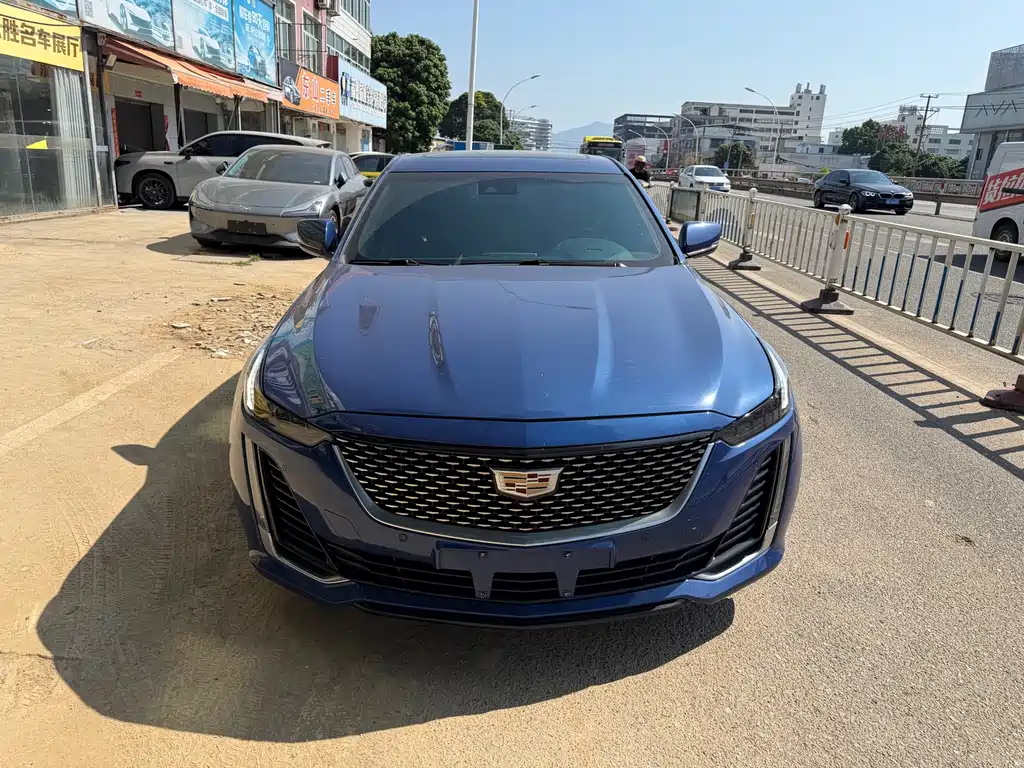 Cadillac CT5 — фото 2