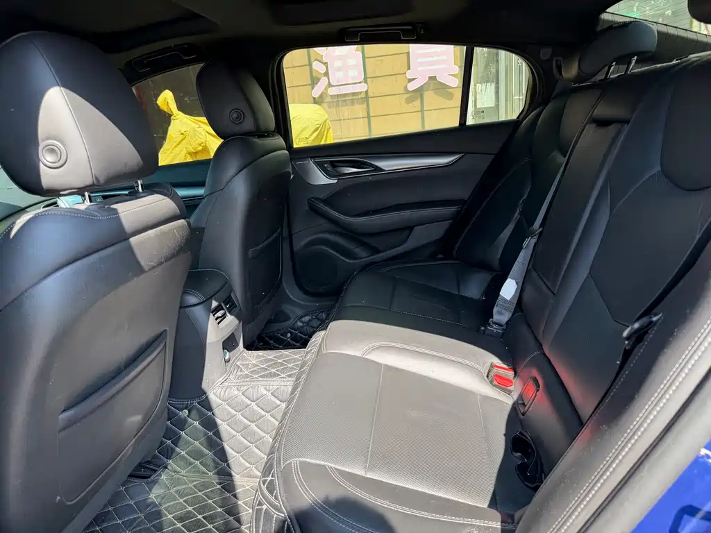 Cadillac CT5 — фото 6
