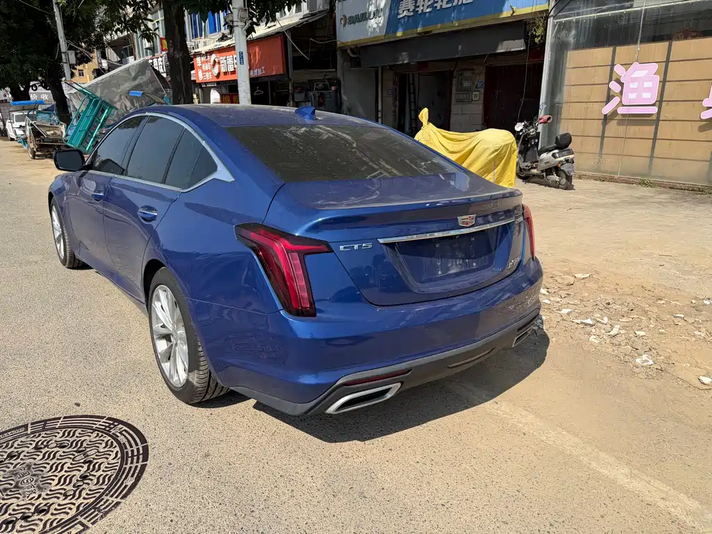 Cadillac CT5 — фото 7