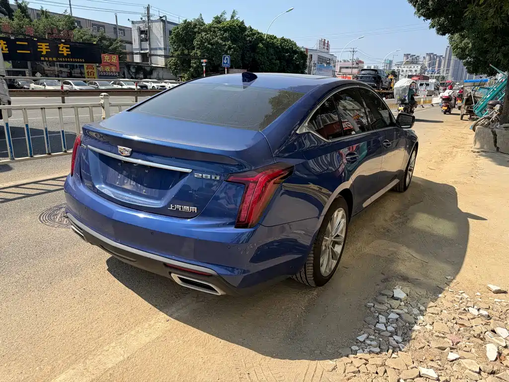 Cadillac CT5 — фото 9