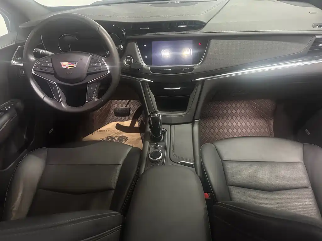 Cadillac XT5 — фото 6