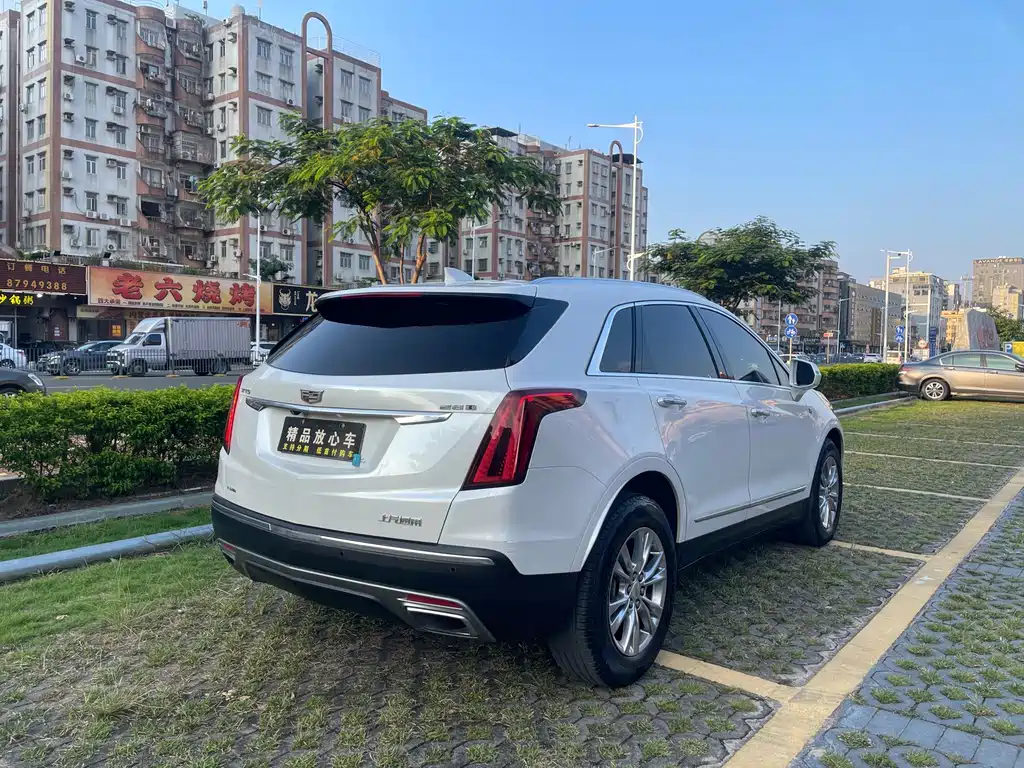 Cadillac XT5 — фото 6