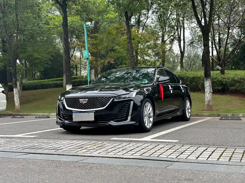 Cadillac CT5 — фото 2