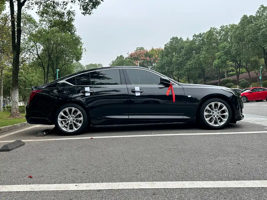 Cadillac CT5 — фото 4