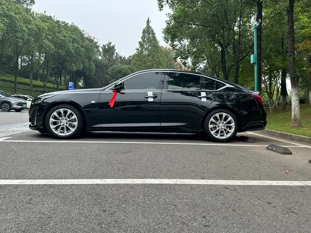 Cadillac CT5 — фото 5