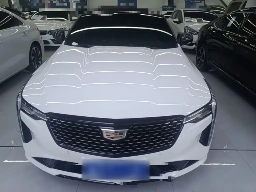Cadillac CT4 — фото 3