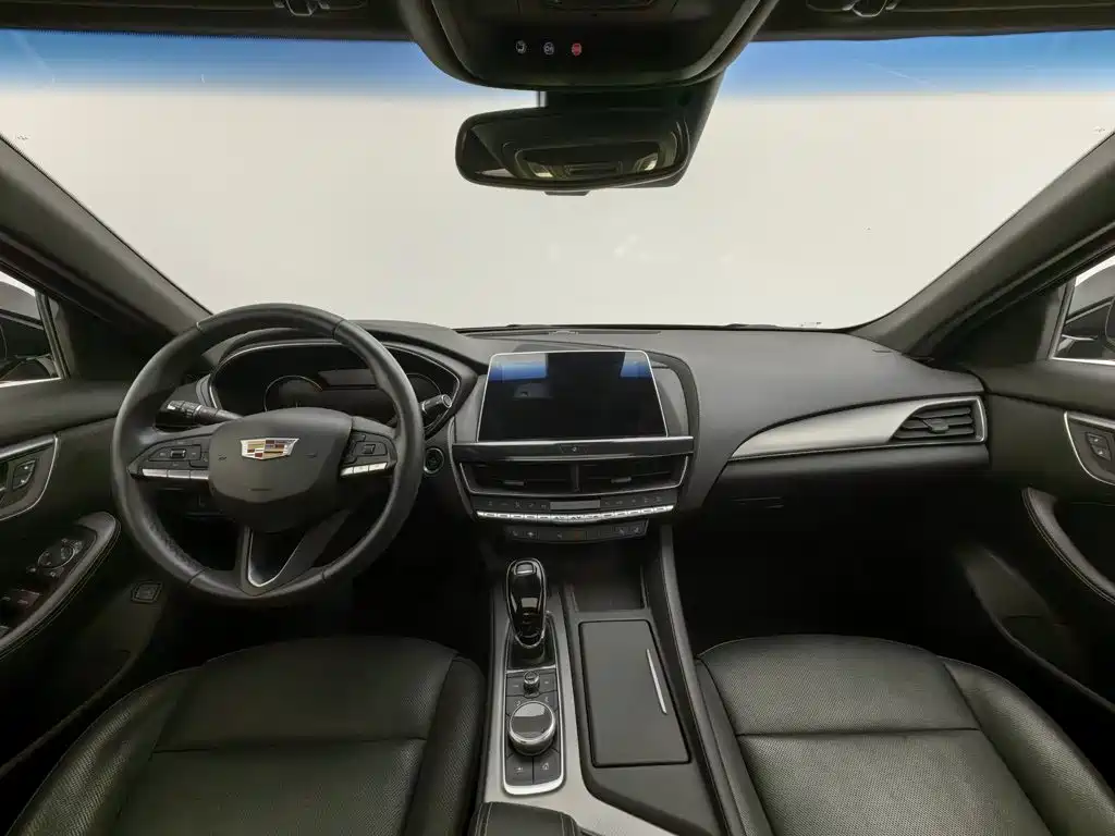 Cadillac CT5 — фото 5