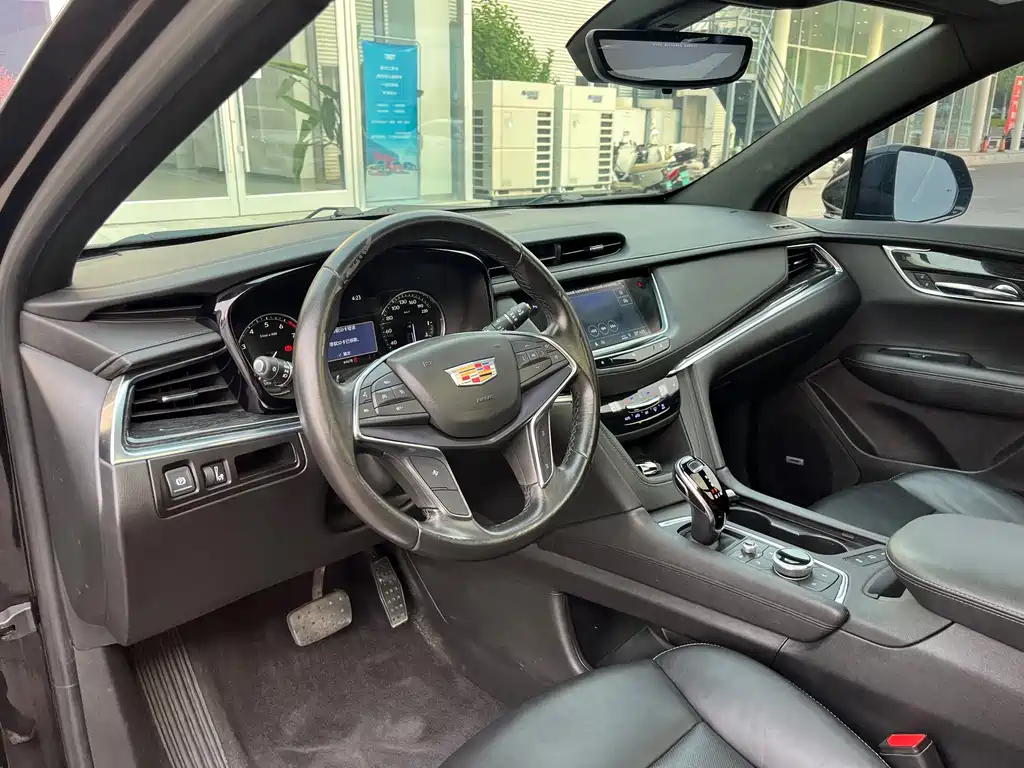 Cadillac XT5 — фото 5