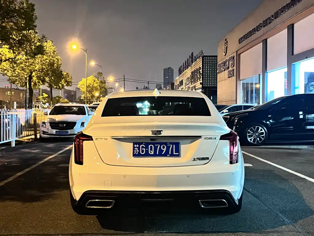 Cadillac CT5 — фото 5