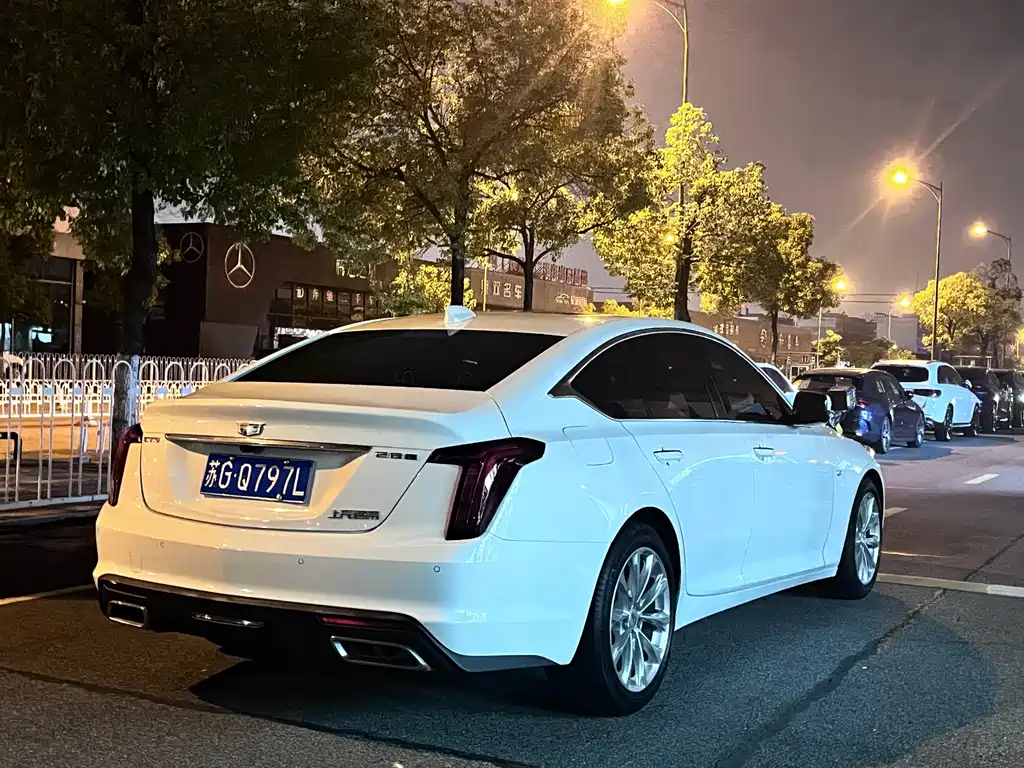 Cadillac CT5 — фото 6
