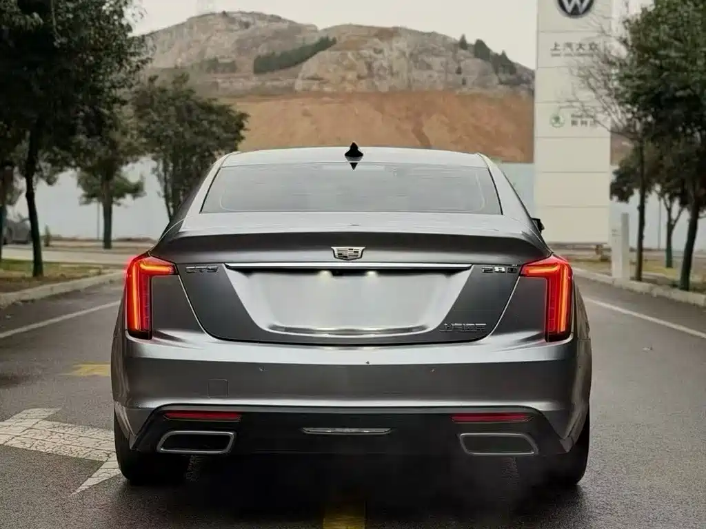 Cadillac CT5 — фото 8