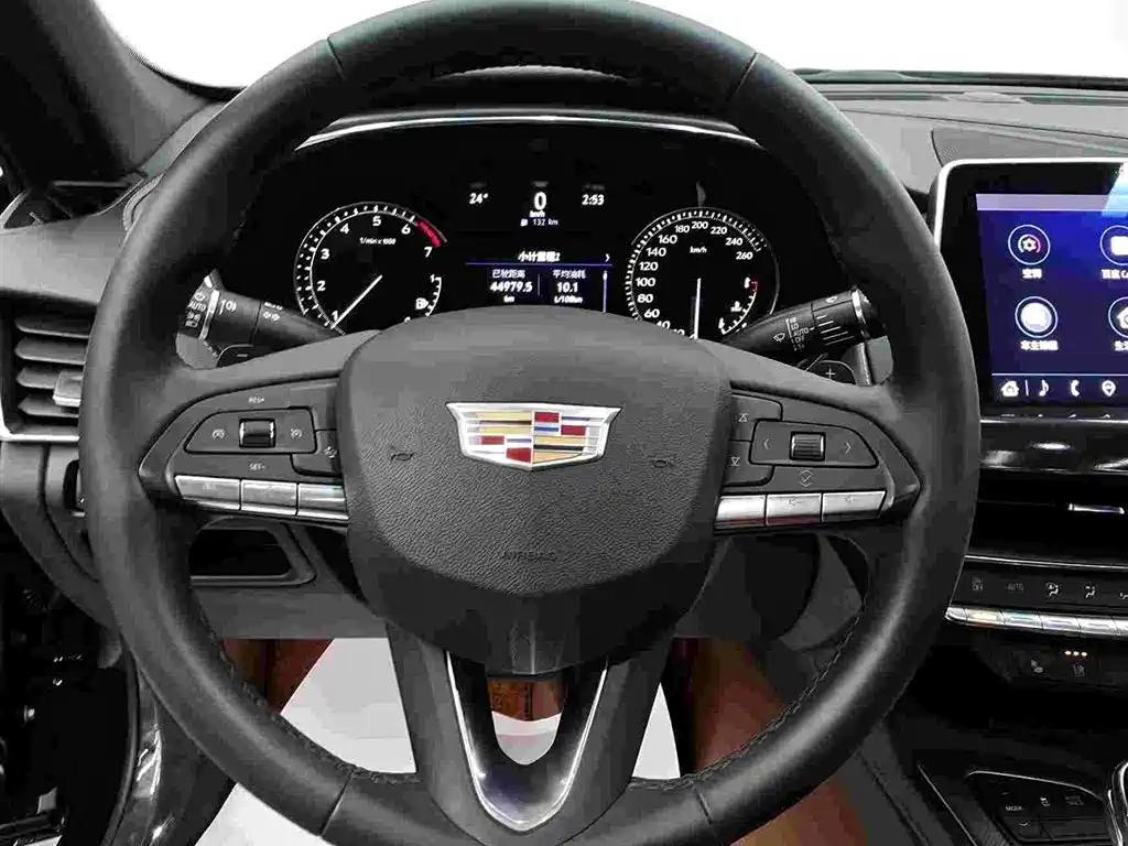 Cadillac CT5 — фото 7