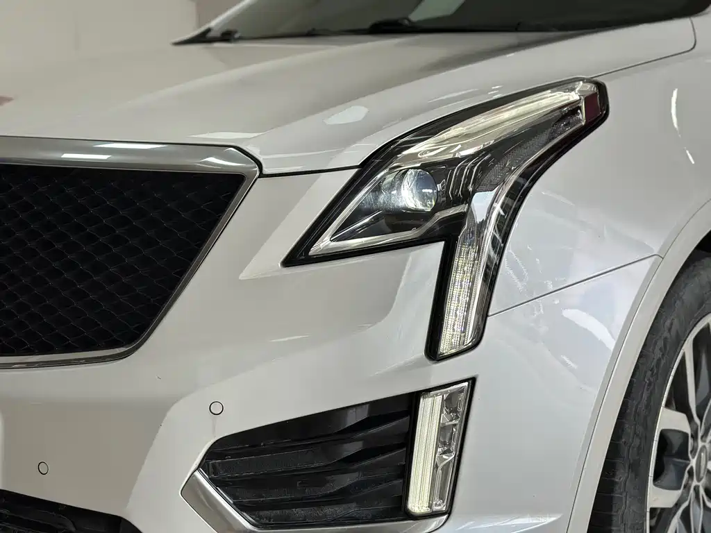 Cadillac XT5 — фото 4