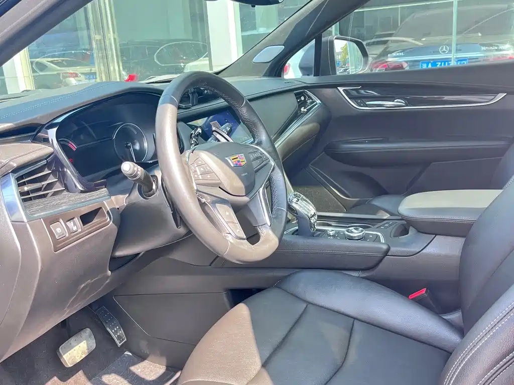 Cadillac XT5 — фото 5