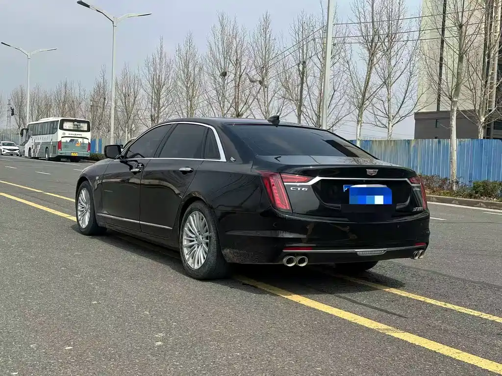 Cadillac CT6 — фото 7