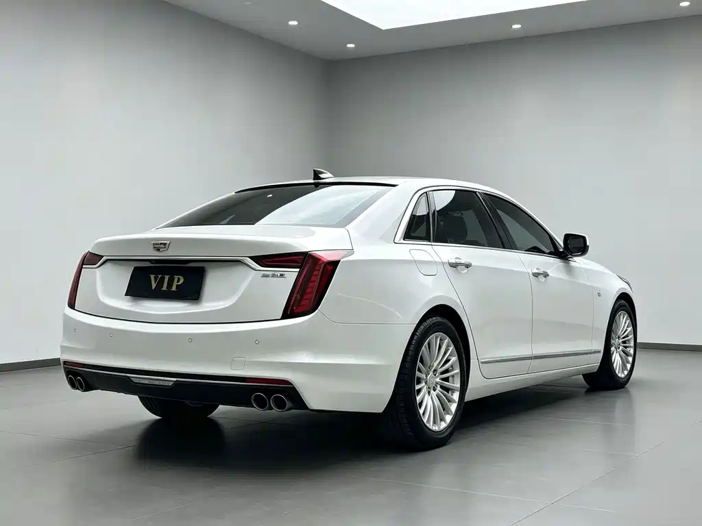 Cadillac CT6 — фото 9