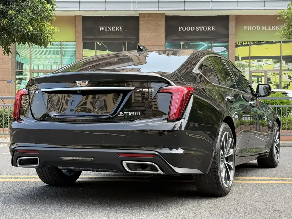 Cadillac CT5 — фото 20