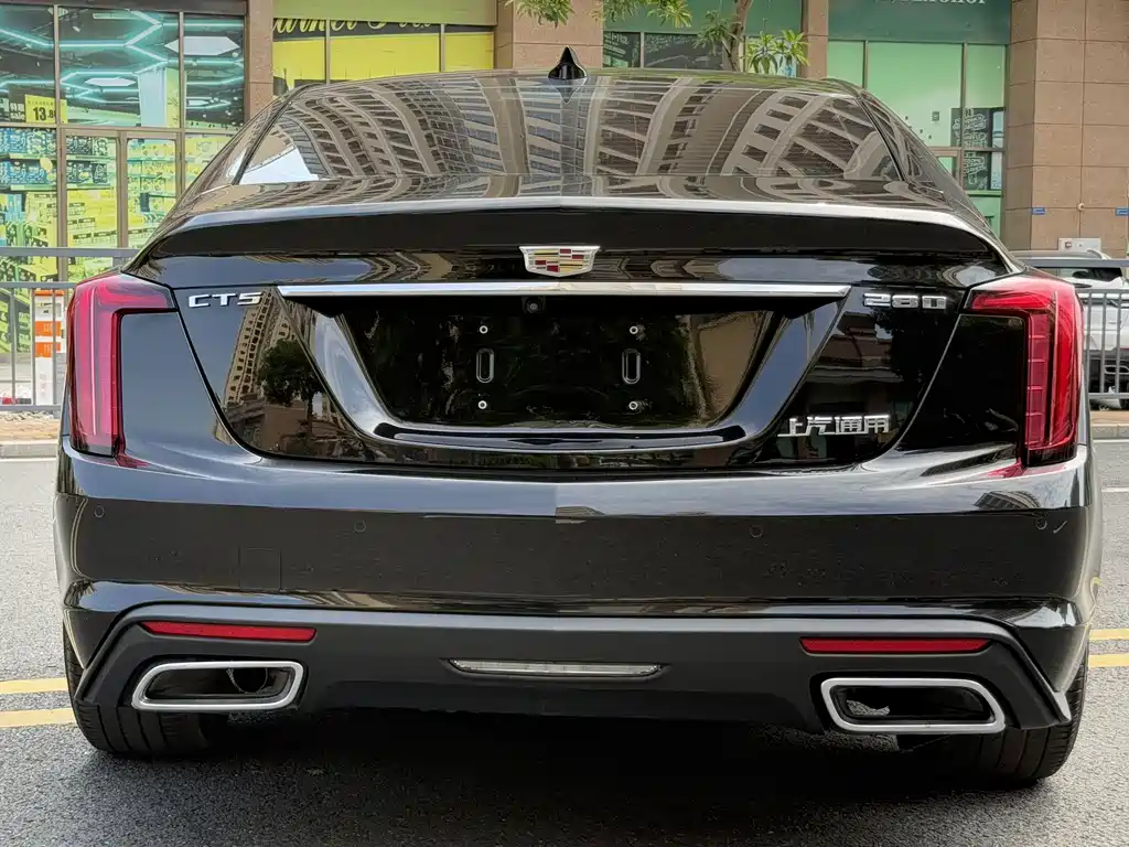 Cadillac CT5 — фото 21