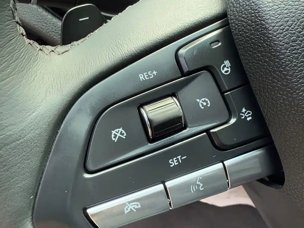 Cadillac CT5 — фото 10