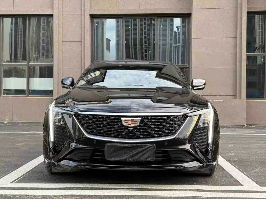 Cadillac CT5 — фото 2
