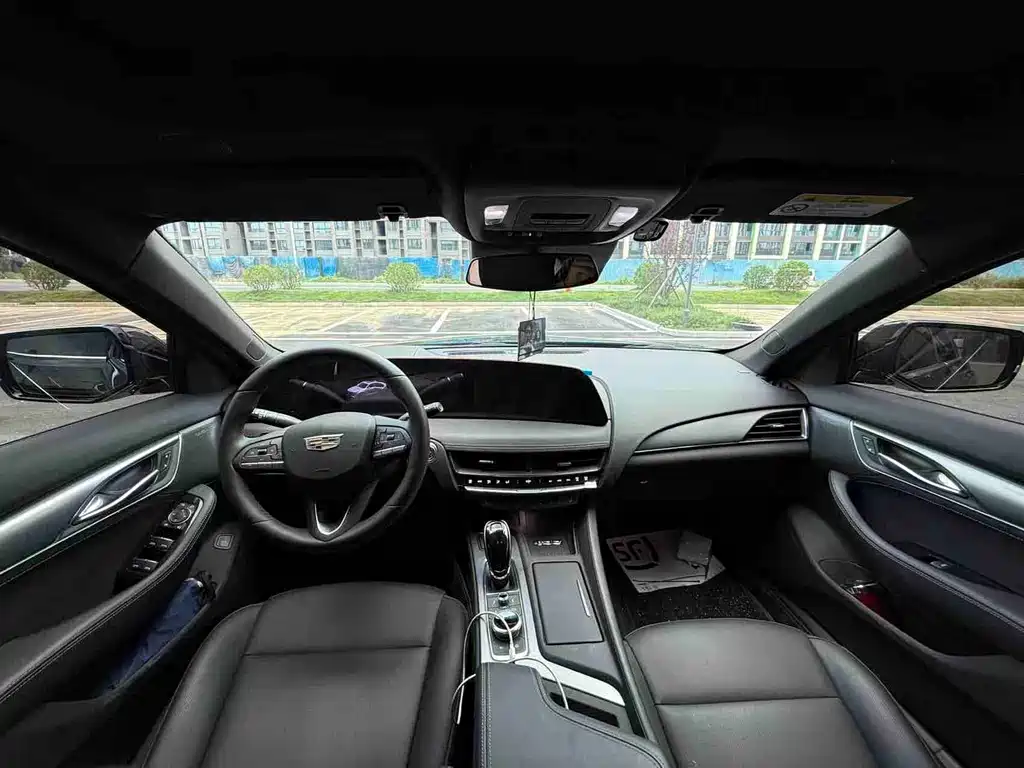 Cadillac CT5 — фото 5